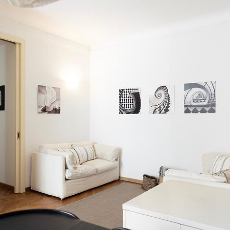 Elegante Bilocale In Montenapoleone - Brera Milano Exteriör bild